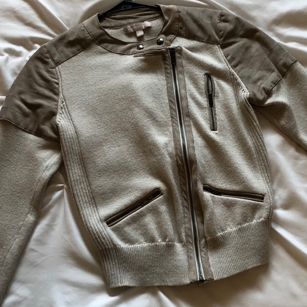 Sweater - Picture 5 of 5